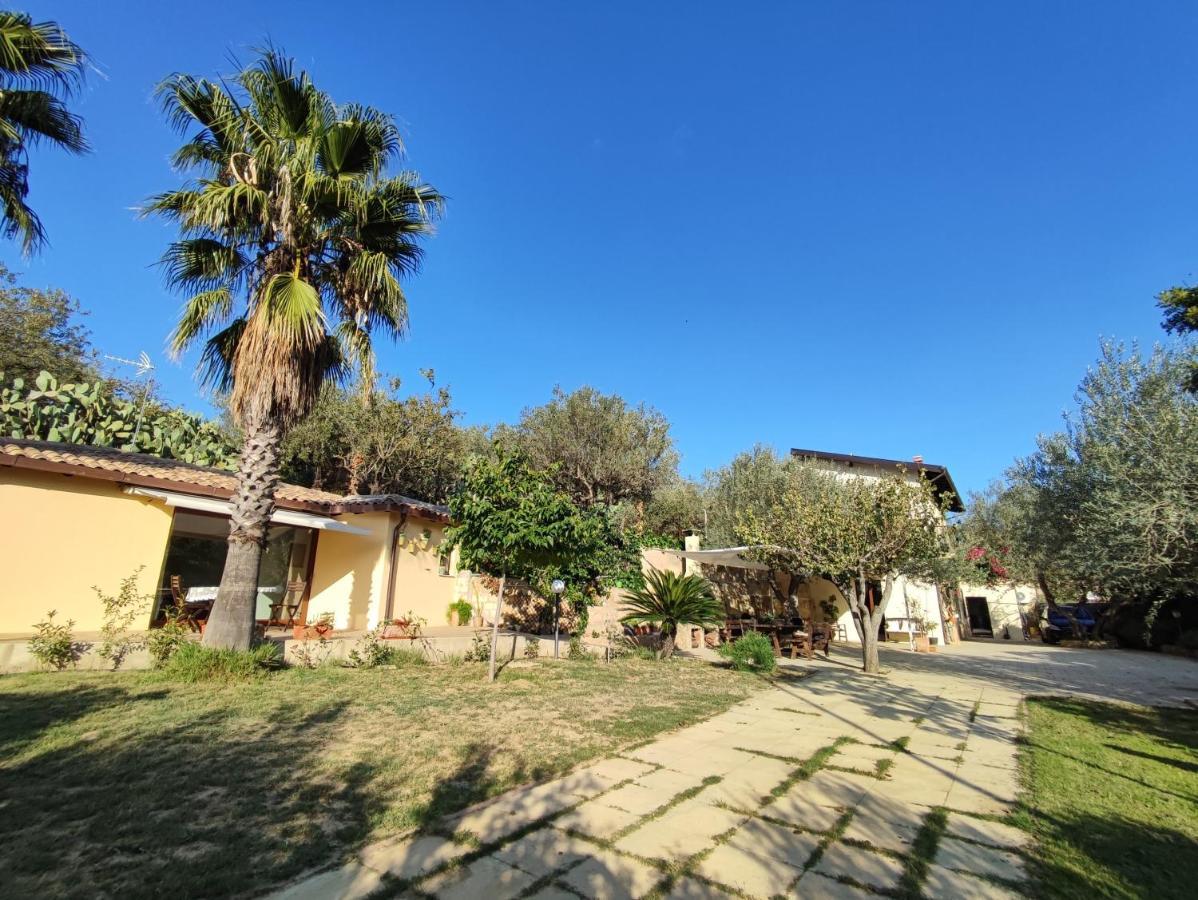 Casa Vacanze La Cuntintizza Villa San Michele di Ganzaria Exterior photo